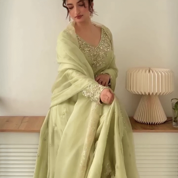 💫 Ethnic Elegance in Pastel Green with Gold Work 🌸