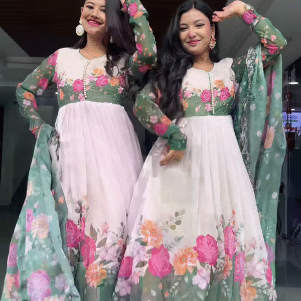 🌸 Elegant Floral Anarkali Set – Grace in Every Twirl 🌸